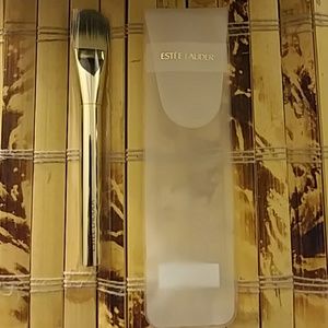 Estee Lauder Foundation Brush